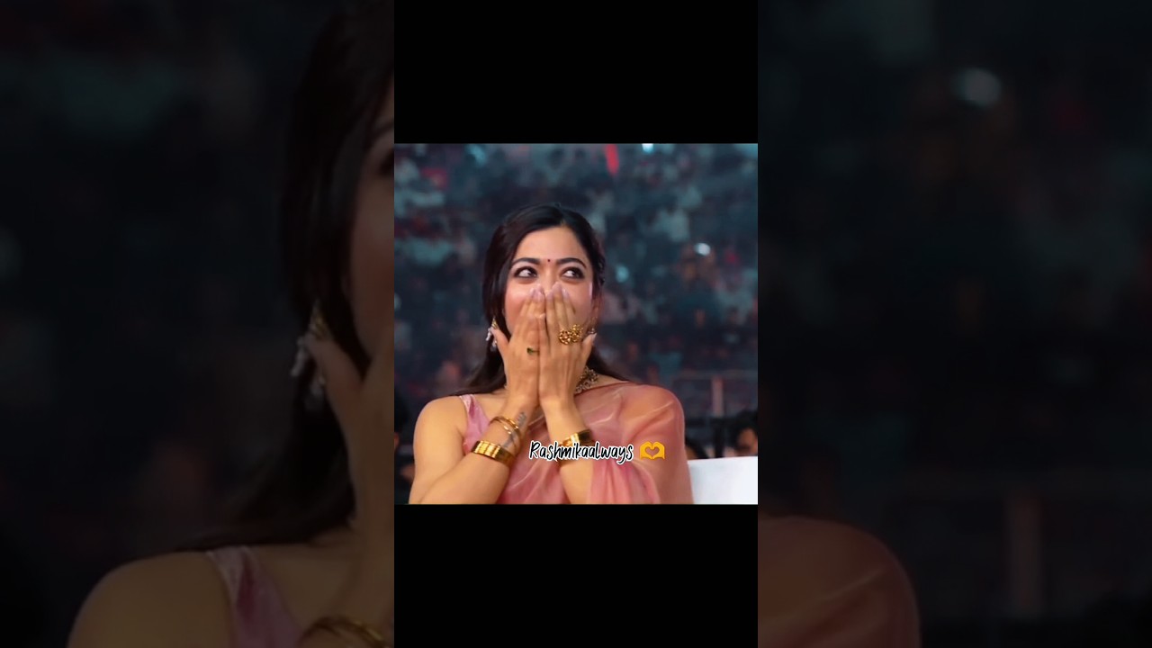 Vijay❣️ flying kiss 😘 Rashmika🫣 #rashmika #rashmikavijay #rashmikamandanna #vijaydevarakonda #shorts