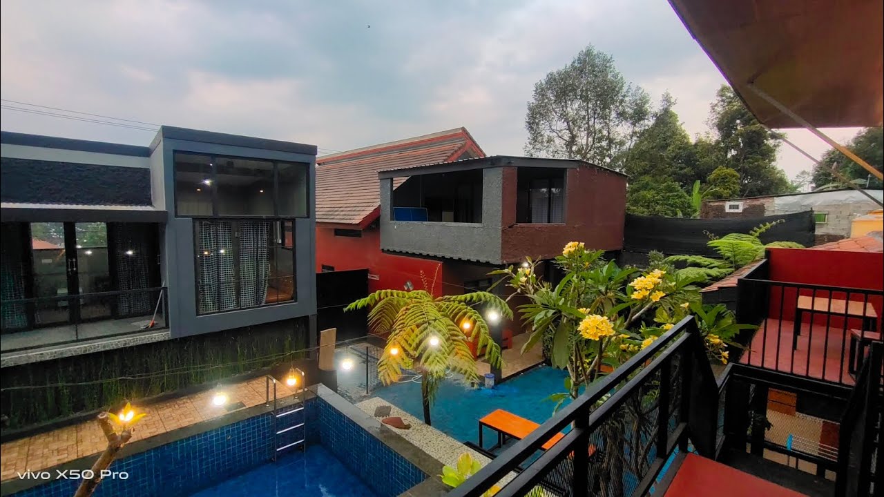 Villa private pool & Bioskop mini di Trawas mojokerto  