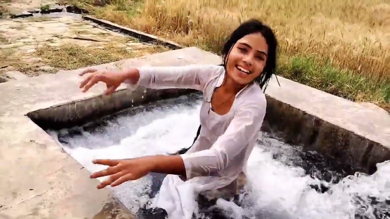 Village girl bathing on tubewell | Bathing Vlog | Indian Girl Bathing Vedio