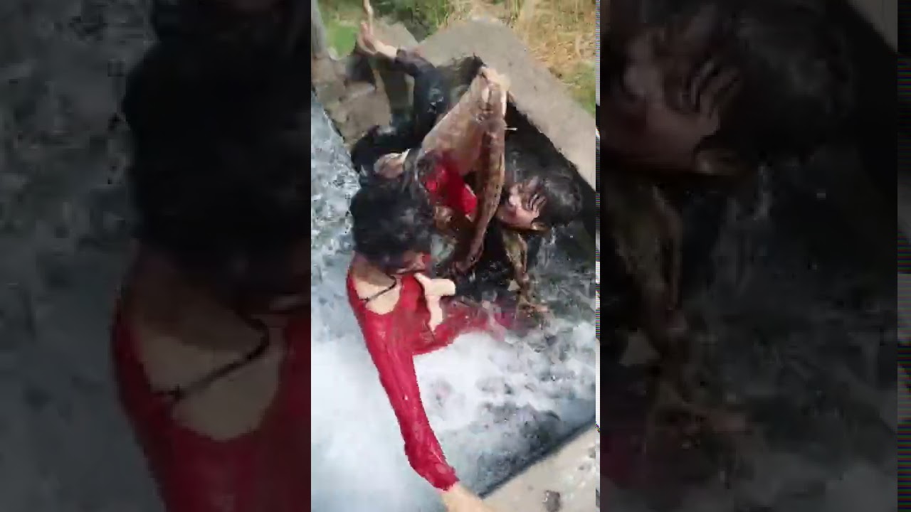 Village life | Girls bathing on tubewell | Viral Videos| Reality Videos