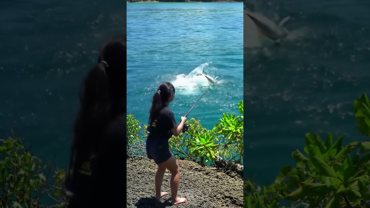 VIRAL! Gadis Mancing di Latar Belakang Tropis, Hasilnya Bikin Geleng-geleng! #fishingindonesia