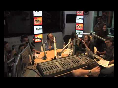 Virginie Caprice pète littéralement les plombs chez Mikl !
