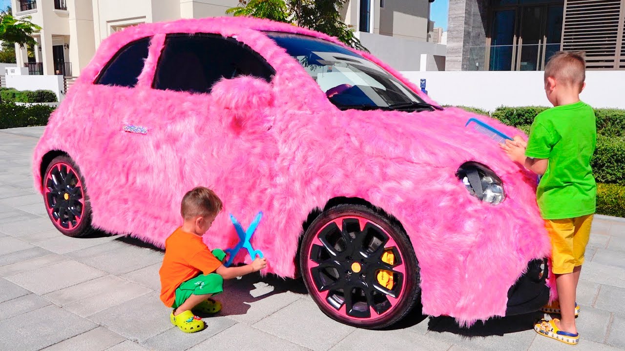Vlad and Niki help their mother take care of the car