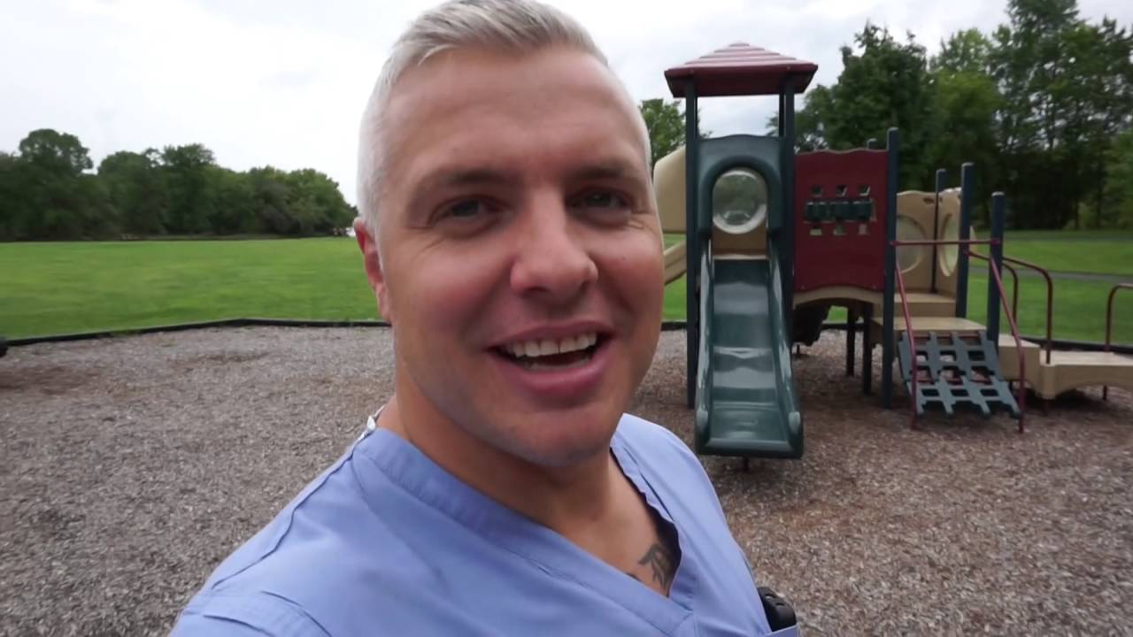 VLOG! -Peeing on Trees & FIRST Whole Foods Dinner-