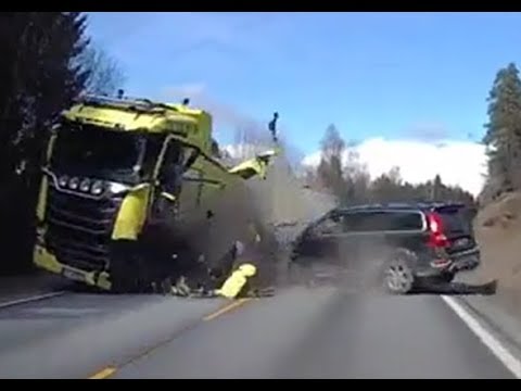 Volvo XC70-Volvo's excellent safety proved in the crash