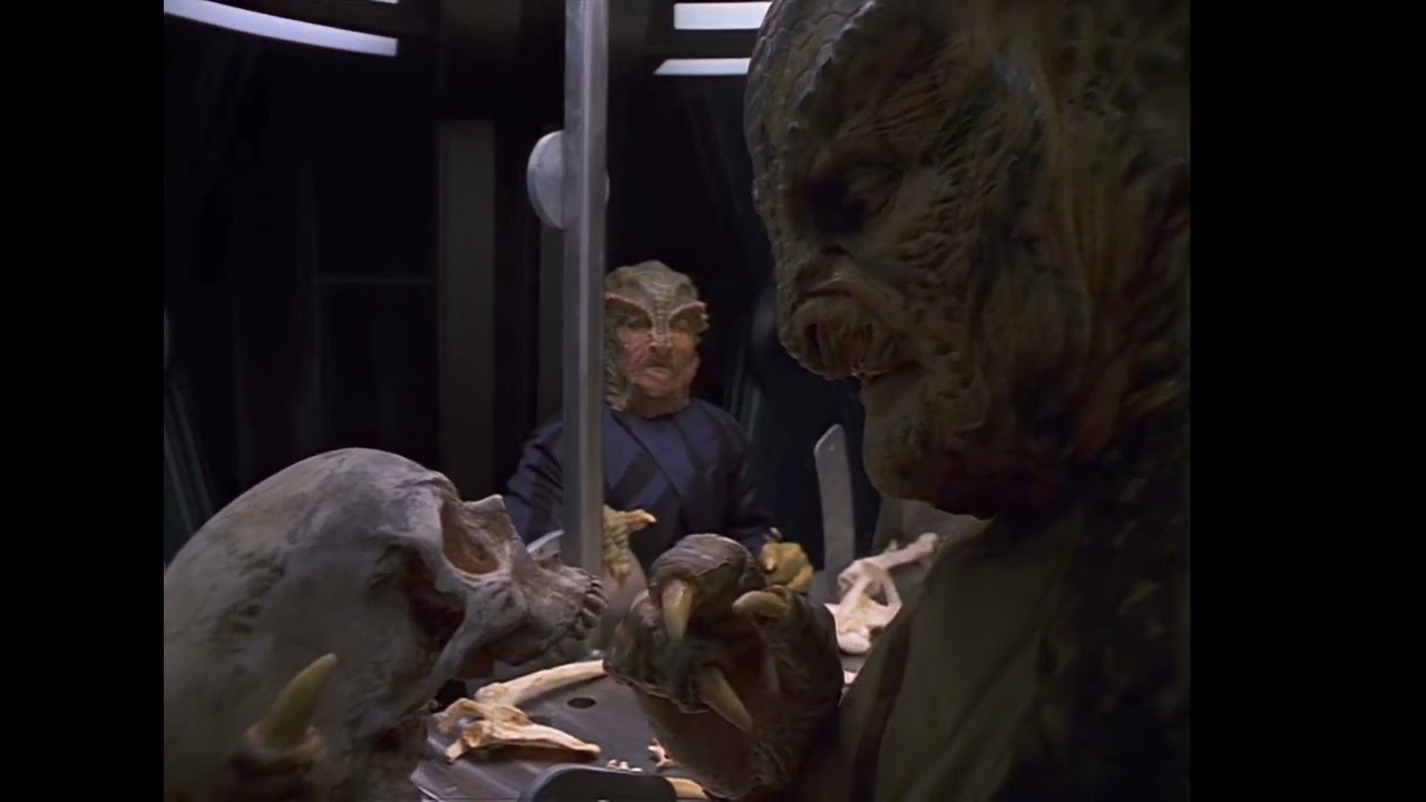 Voth finding a human [star trek voyager]