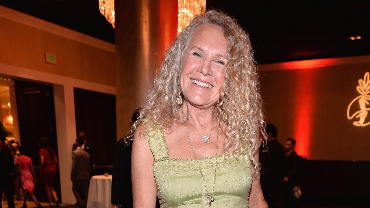 Walmart in a ‘precarious situation’ as heiress Christy Walton launches anti-Trump ad
