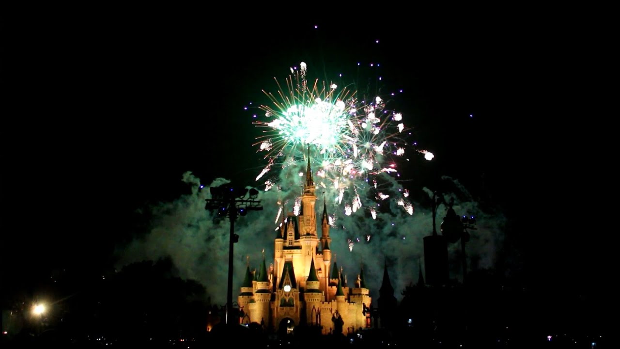 Walt Disney World New Year's Eve Fireworks at the Magic Kingdom Hub 2015-2016