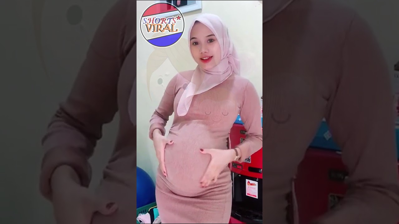 Wanita Hijab Hamil Besar Senangnya #pregnant #bumil #gemoy #hamil #daster