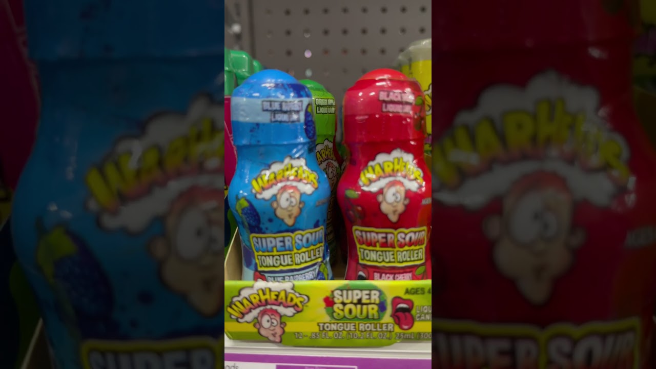 WARHEADS SUPER SOUR TONGUE ROLLER 👅#shorts #sourcandy #warheads #trending #sweet