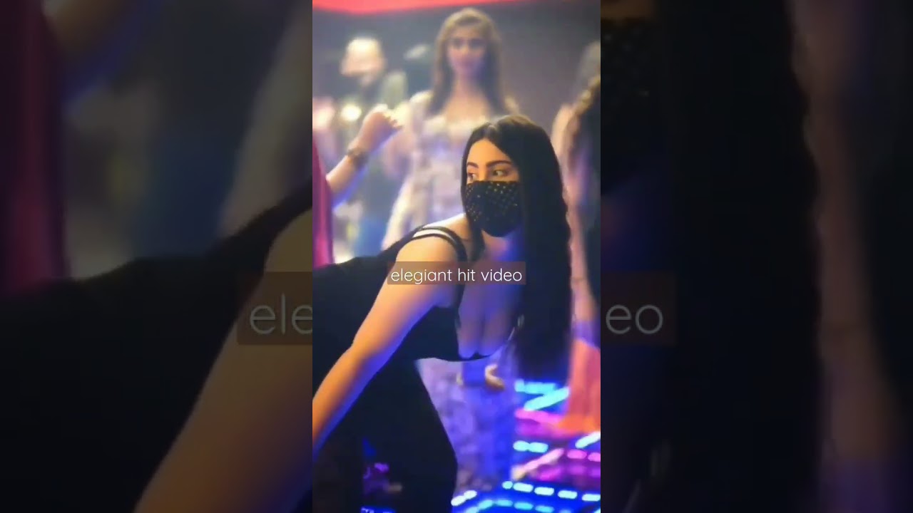 watch till end 😜 busty nip slip arabic belly dancer #nipslip #busty #elegianthitvideo