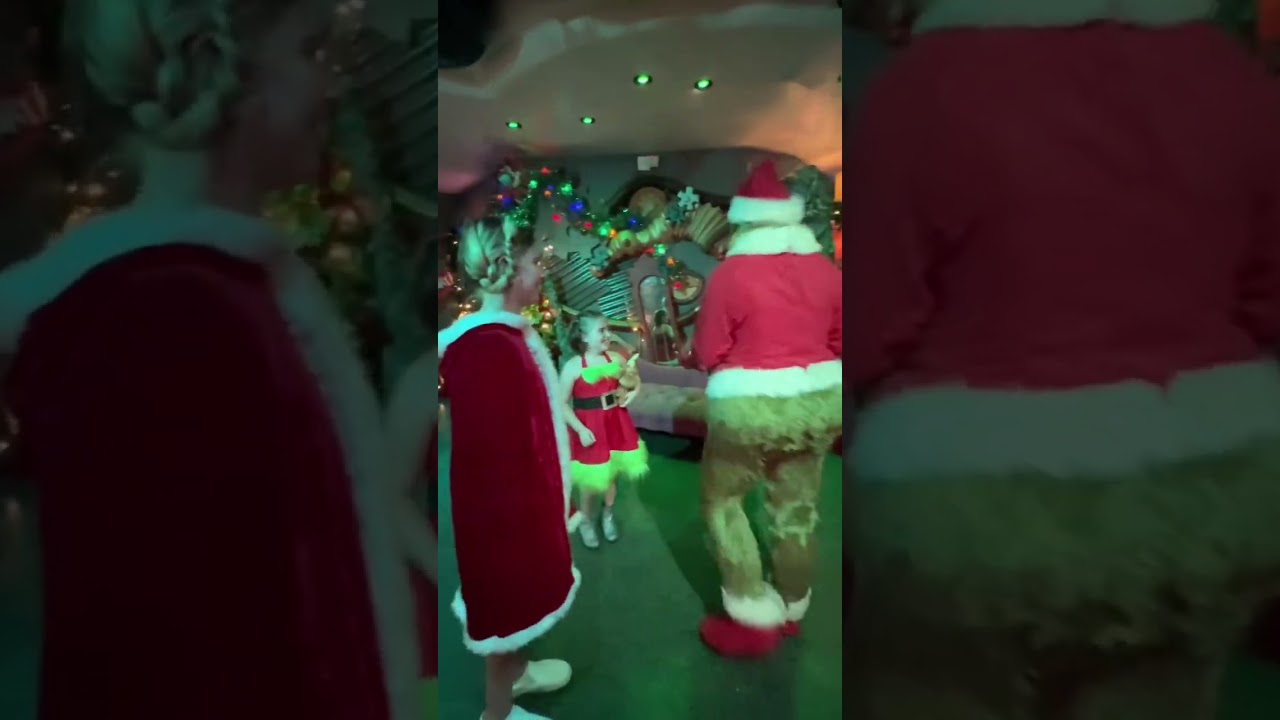 We got to meet The Grinch! We also accidentally gave him PTSD… #grinch #thegrinch #universalstudios