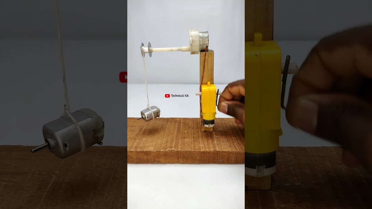 Weightlifting with Electricity Generated by Manually Turning a Gear Motor