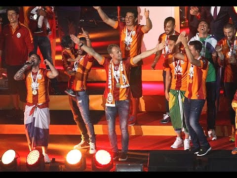 Wesley Sneijder - Fener Ağlama (Official Video) HD