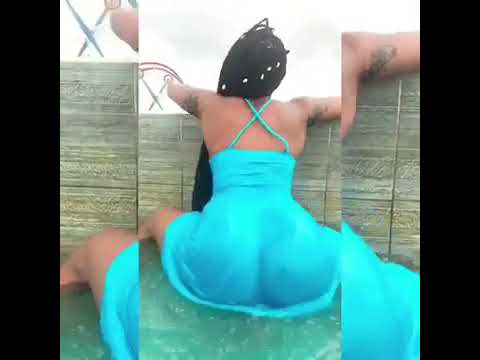 wet dress twerking big booty