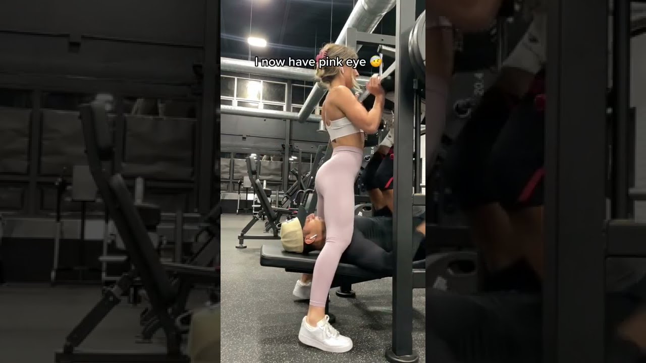 😍what did she do?😍 almost sit on his face🤯 #shorts#gym#motivation#fitness#status#workout#trending