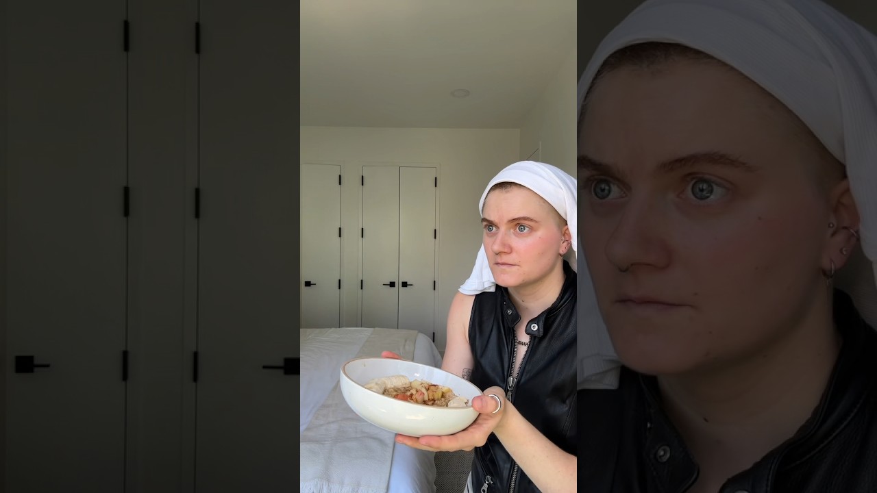 What it's like dating a bisexual woman #lgtbq #comedy #shorts #relationshiphumor #relatable