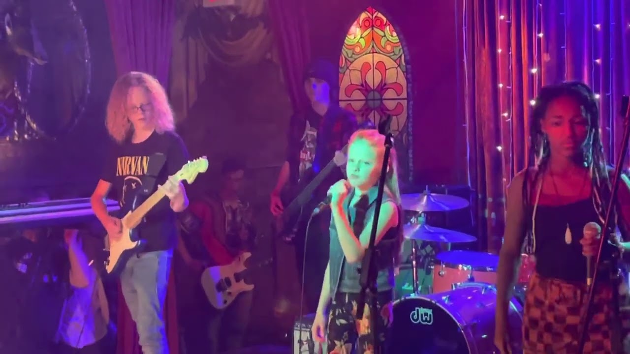 What’s going on - Leah Nielsen - performing with Tower of Power guest Tom Pulitzer