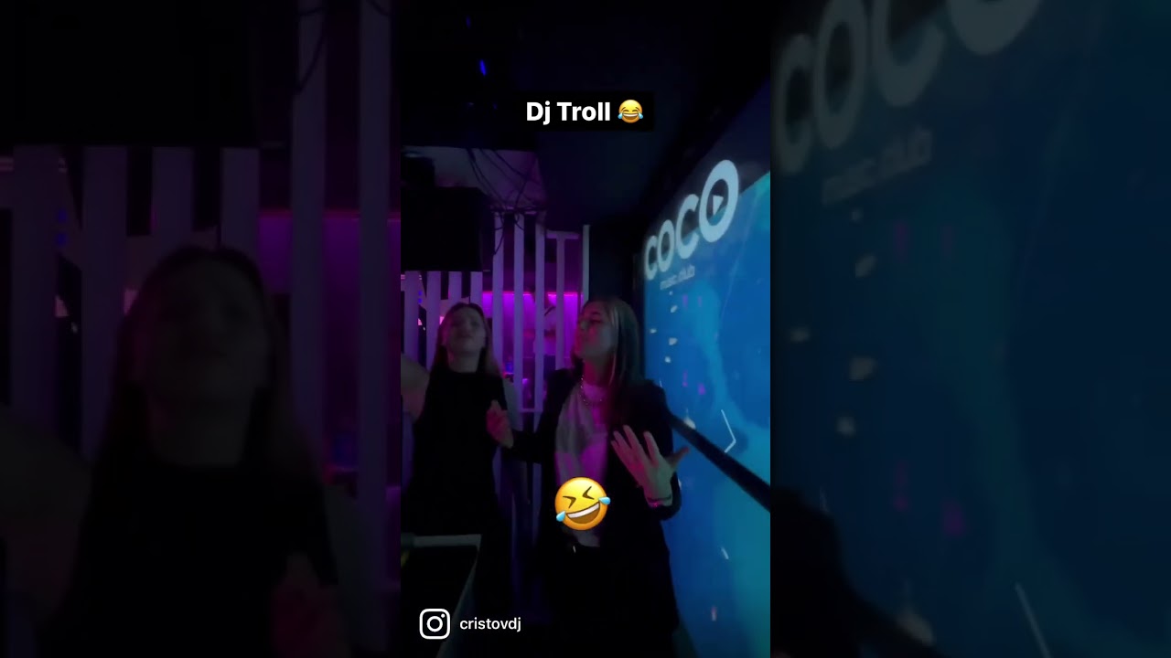 When DJ trolling people 🤣 #dj #troll #nightclub #girls