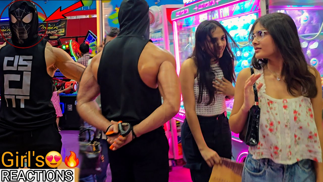 🙈😍WHEN SPIDER MAN MASK BODYBUILDER GOES SHIRTLESS IN MALL🕷💪 - Delhi Cute Girls Epic Reactions