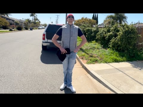 WHITE BOY SPITS GAME AT MILF