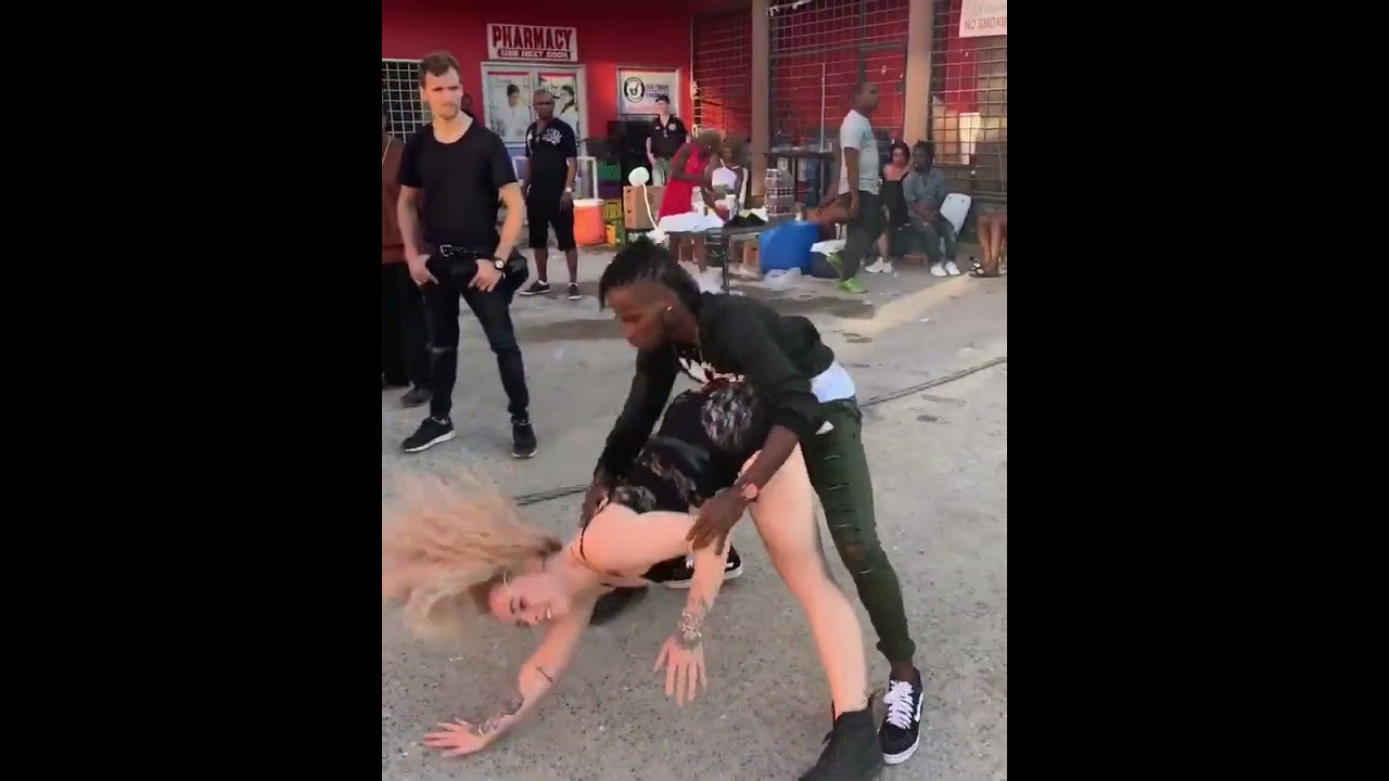 White girl daggered in Jamaica