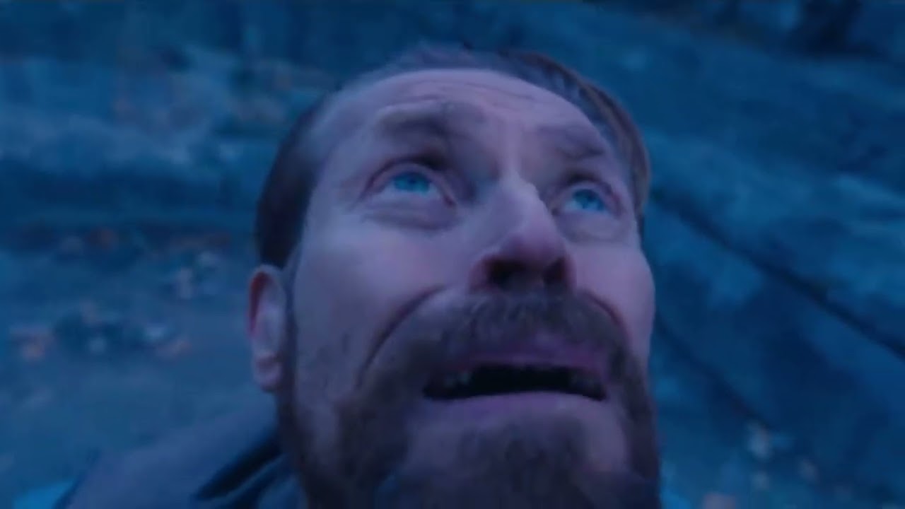 Willem Dafoe Looking Up Frightenly At Something