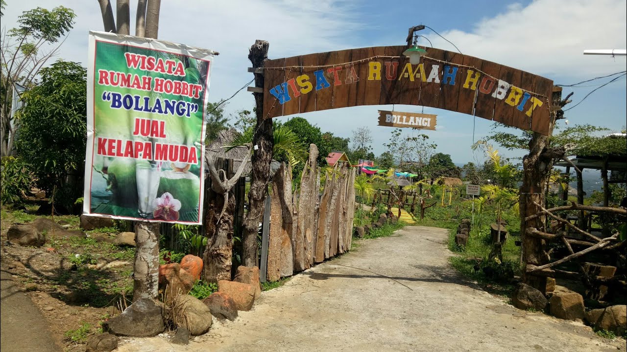 Wisata Rumah Hobbit Bollangi