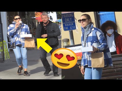 Wonder Woman, Gal Gadot looks Adorable grabbing Ice Cream with her husband