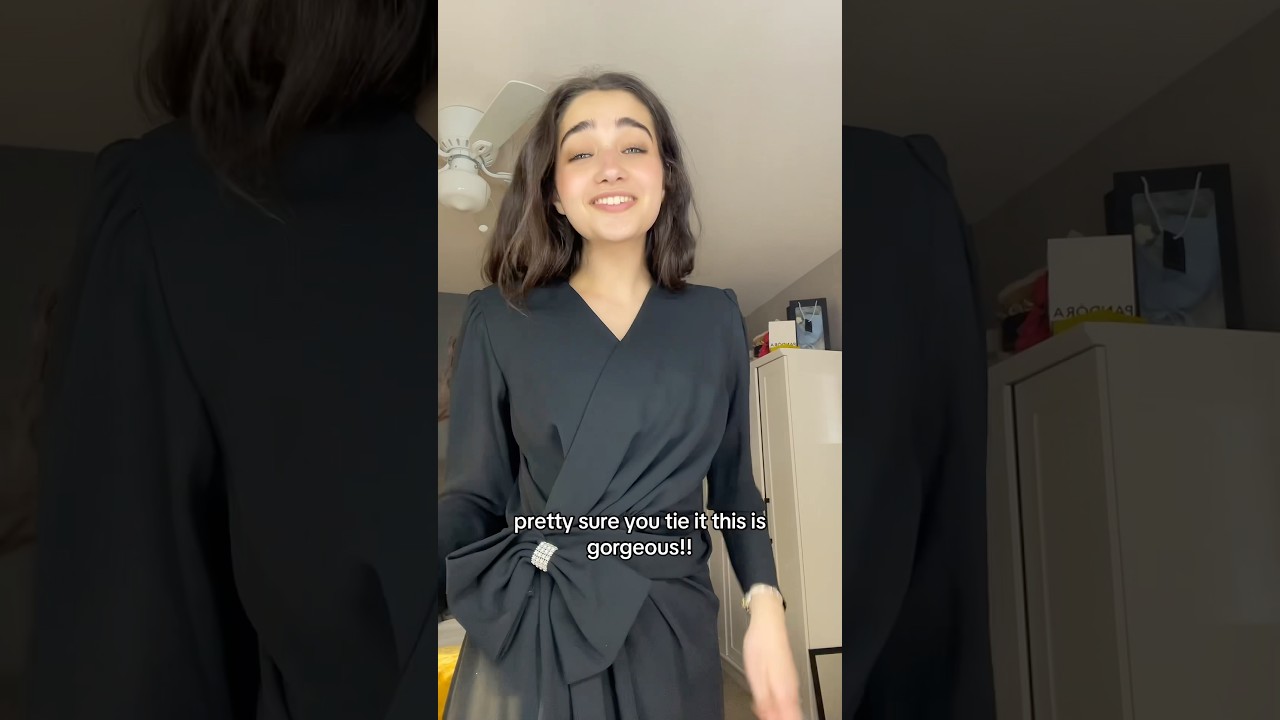 Wore an abaya and hijab🥹🥹 #firsttimr #foryou #wow #obsessed