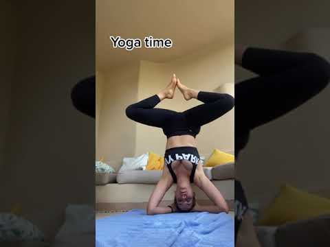 WOuld you do yoga with me?  #fakebody #trending #viral #accountant #hotgirlsummer