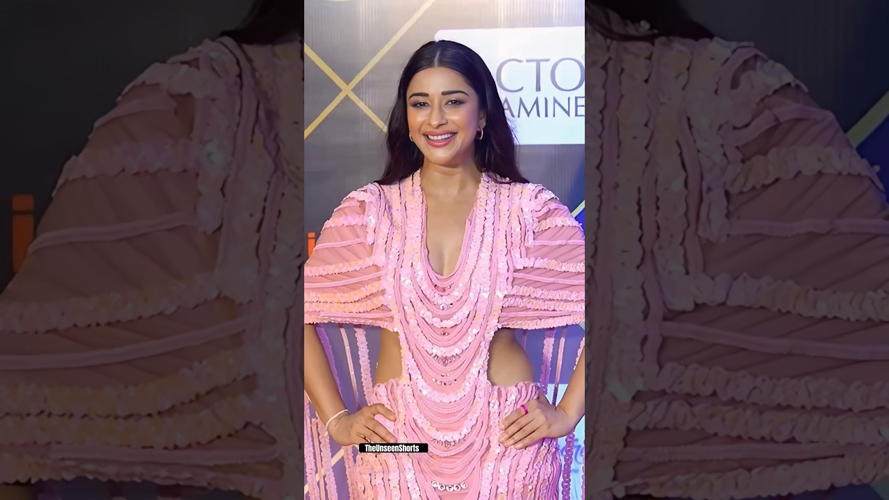 Wow!..Nyra Banerjee🔥looks so stunning on IWM Buzz Digital Awards 2025|TheUnseenShorts#nyrabanerjee