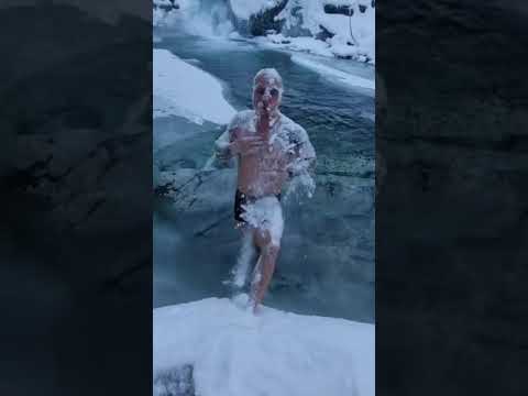 Wow!#shorts #snow #bath