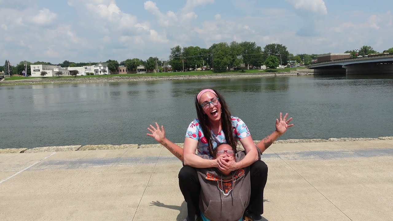 Wrestling,Camel Clutch Handsmother, Handgag & Nelson hold.