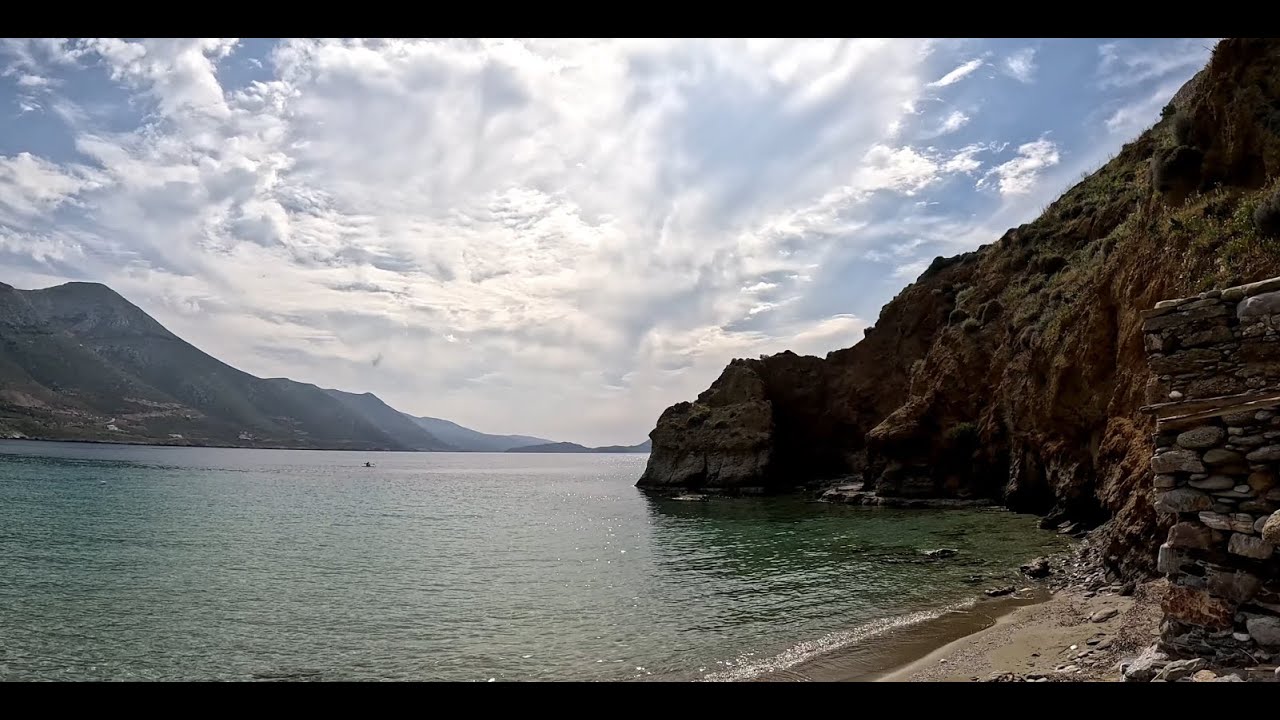 Wrong Turn Hike through 💩 in Aegiali, Greece!