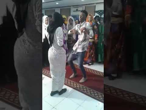 Xaax niiko waalan dayax dalmuurshe