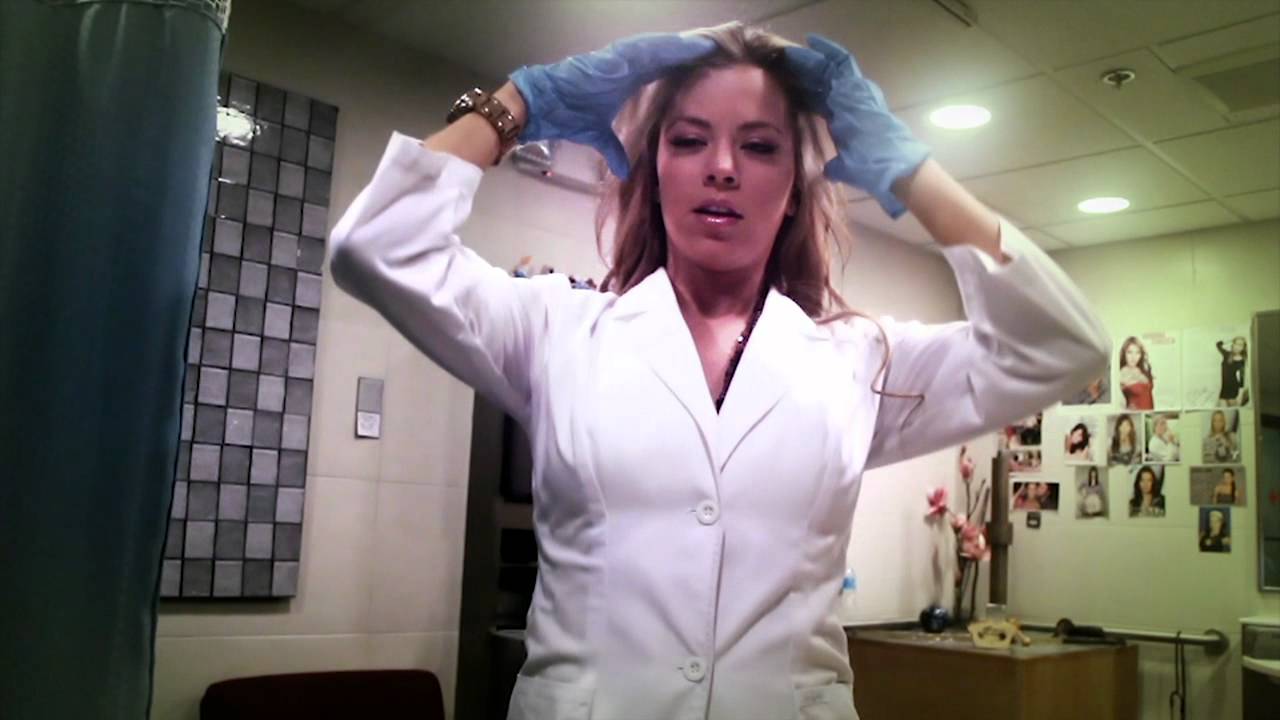 Ximena Duque Enfermera Sexy