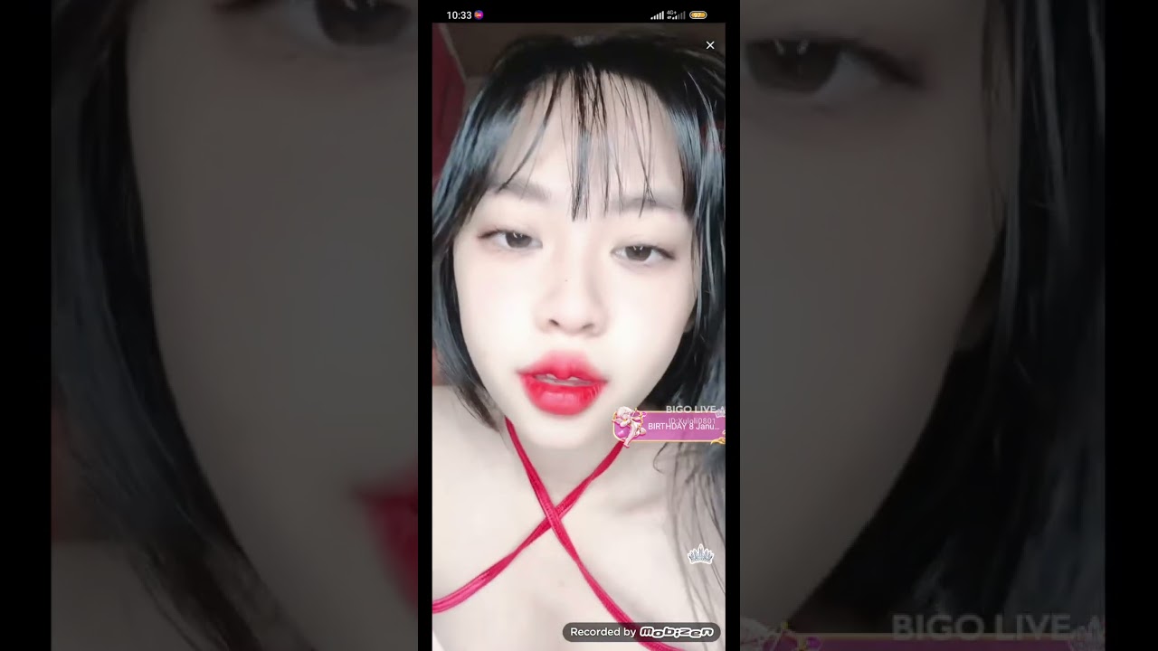 Xuloli mặc bikini đỏ nóng bỏng hấp dẫn 🤩🤩🤩🤩