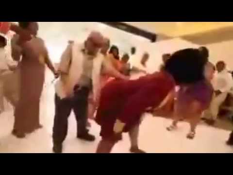 Yaşlı Amcayı Coşturan Twerk