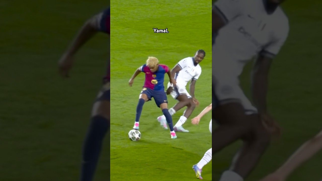 Yamal makes football look easy 🤯