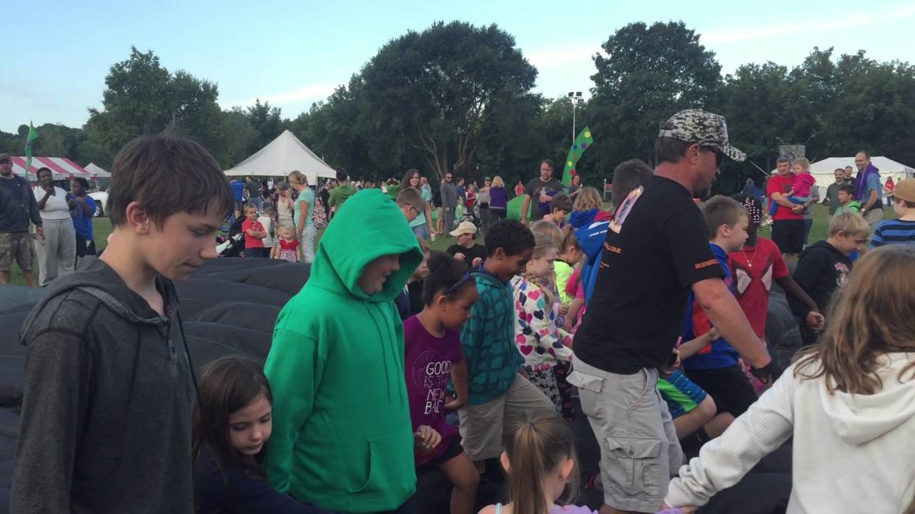 Yay Light side: Local kids trample Darth Vader