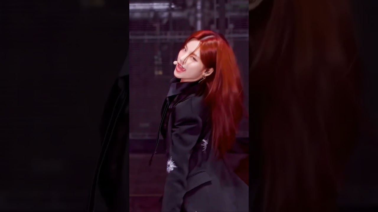 Yeji bra less? You go girl!