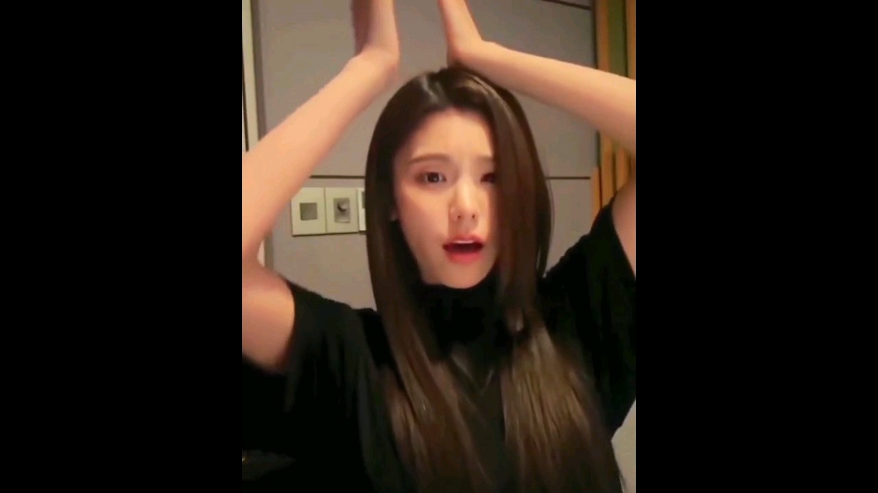 Yeji realised she moan 😂 #yeji #itzy