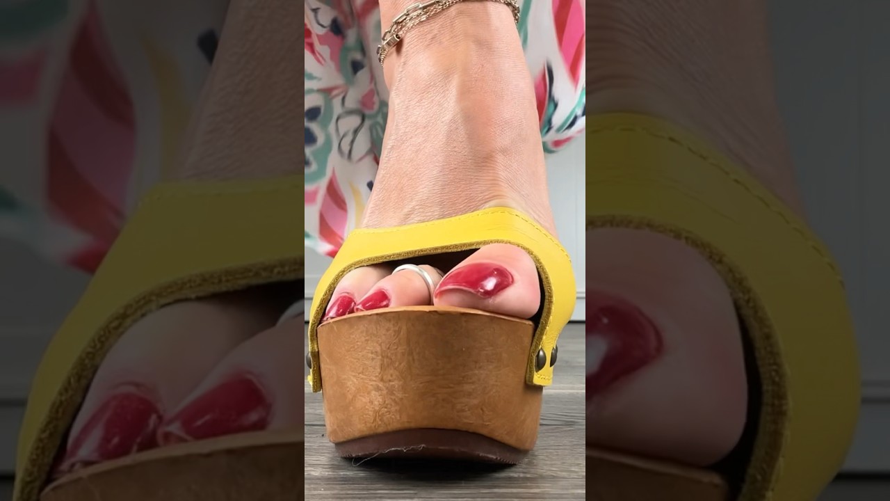Yellow Kiara mules are sunshine for the feet! ☀️