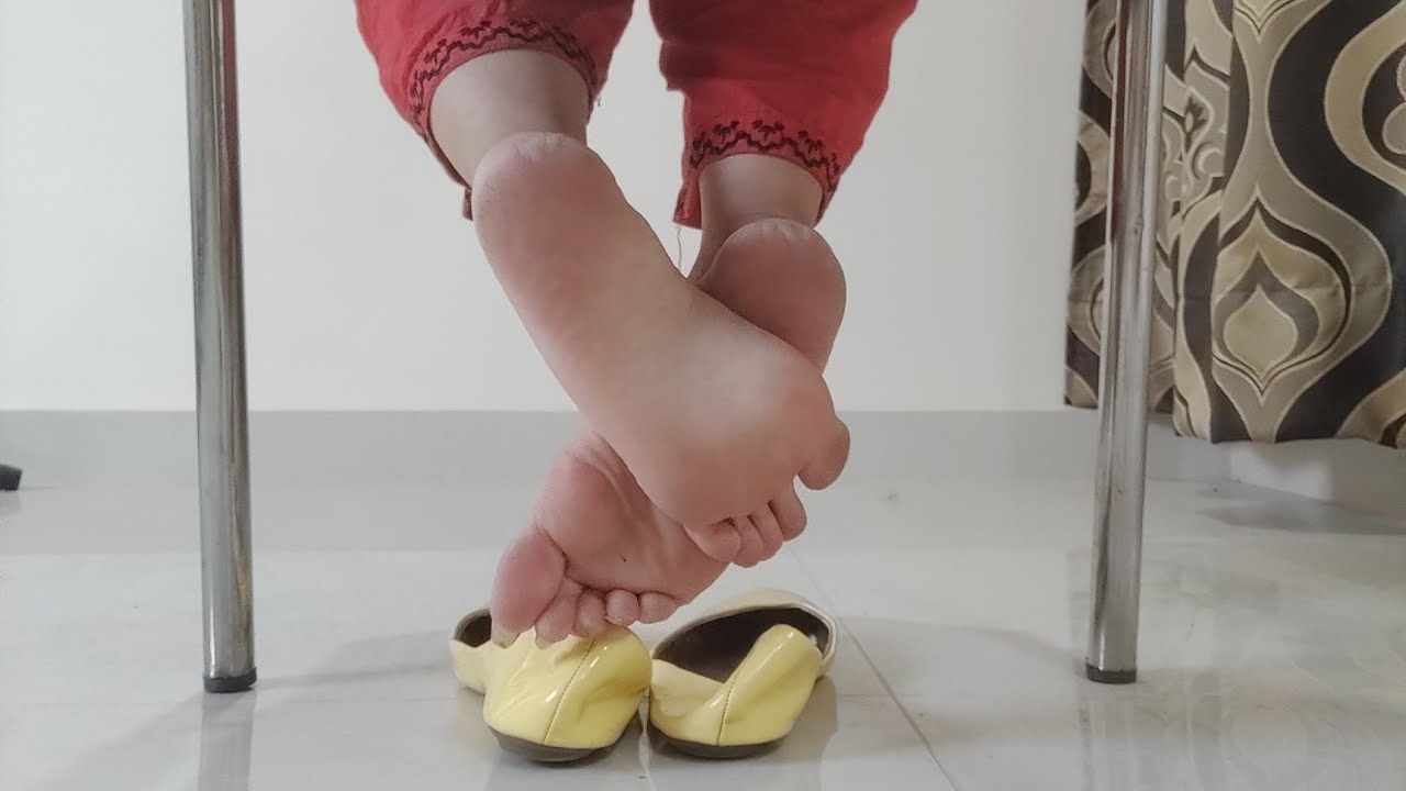 Yellow Steve madden flats shoeplay