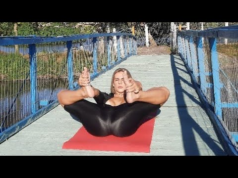 Yoga de Preto por Jacqueline Oficial