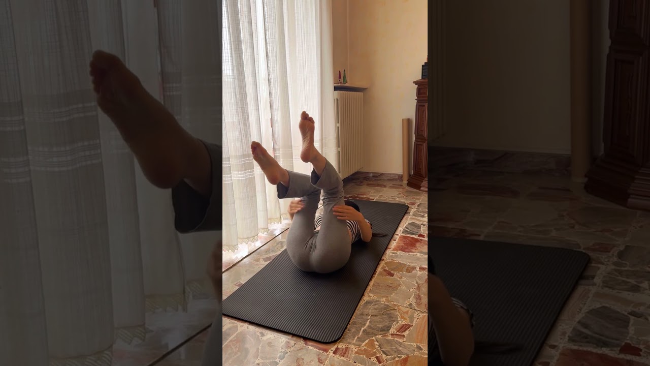 Yoga flow afternoon #leggings #stretches #yoga