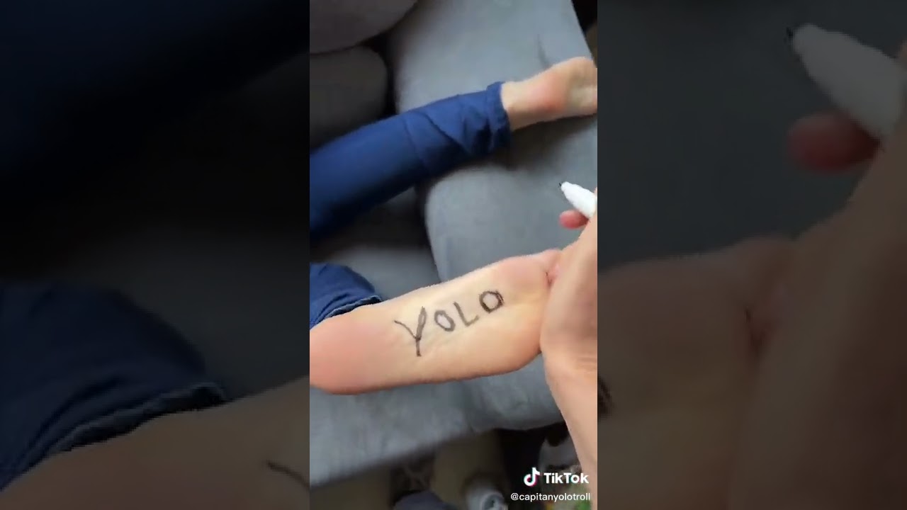 Yolo Marcando Territorio En el Pie De Mariana😍😌😳🥺❣️🙀🙈🦶✍️
