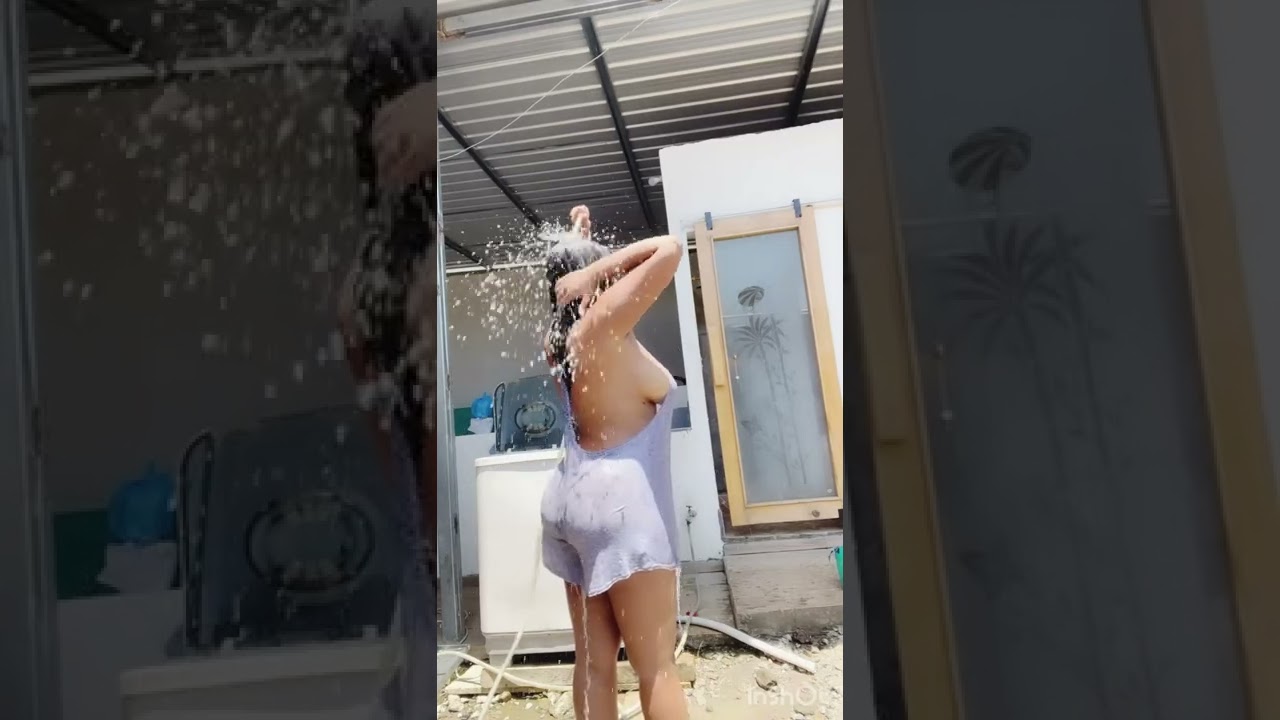 young girl bathing #stefyquiroz #alejandraquiroz