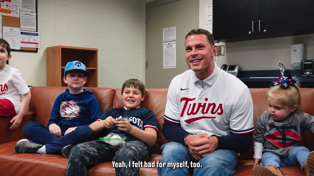 Young Twins Fans Meet Max Kepler